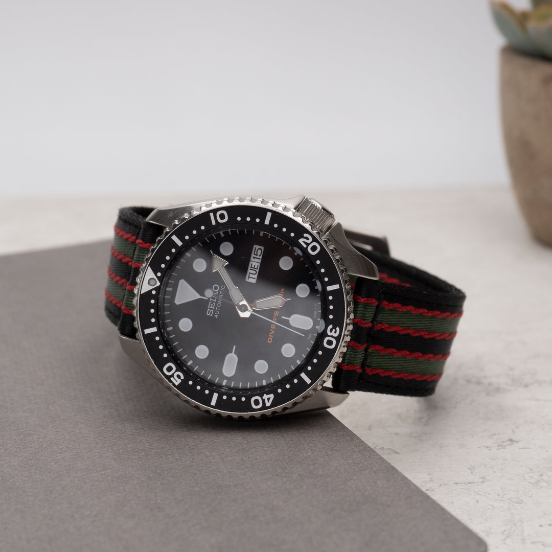 #color_black-red-and-green-striped
