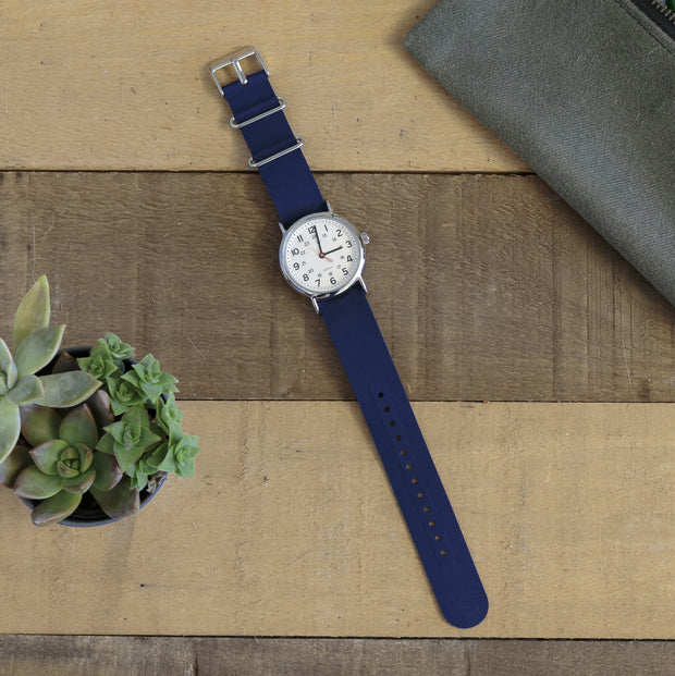 navy-blue-silicone-rubber-nato-watchband-on-watch